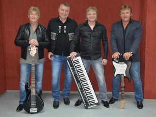 Группа "Быть может"