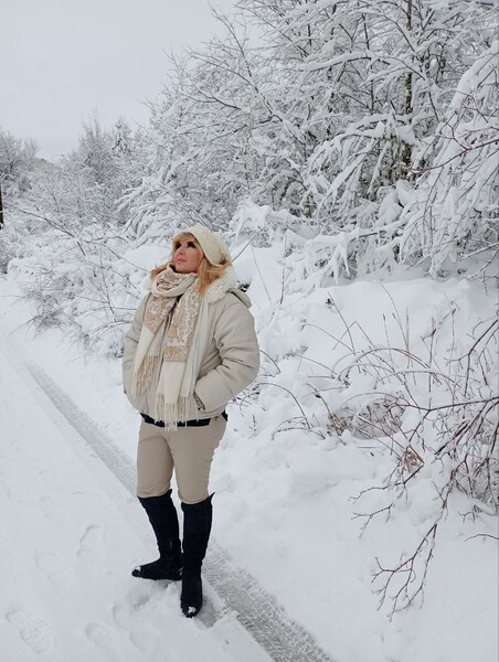 На белом покрывале Января😊😊😊